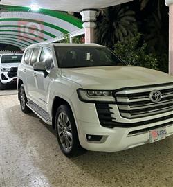 تۆیۆتا لاند کروزەر